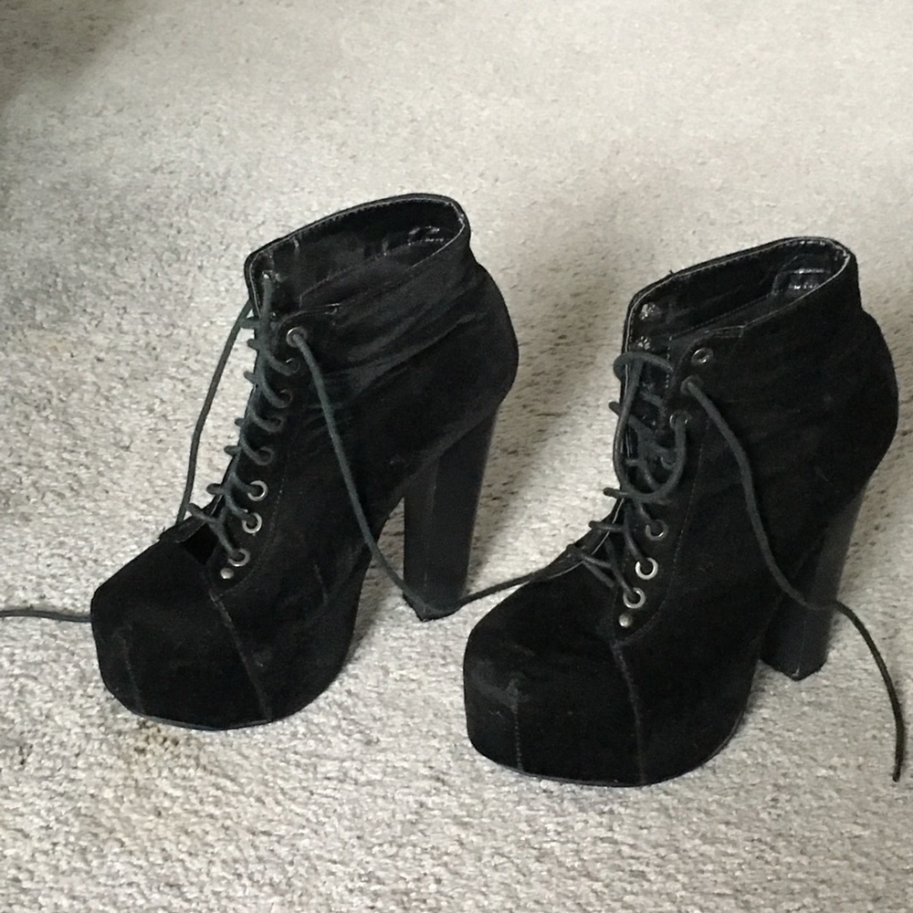 Ankle boots